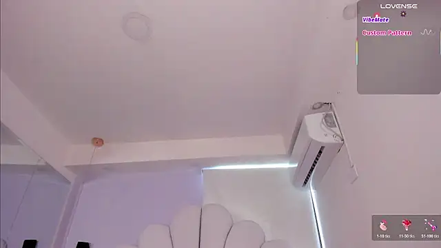 Snapshot of kim_anaira chatting on February 10, 2026, 5:17 pm kim anaira online show from February 10, 2026, 5:17 pm