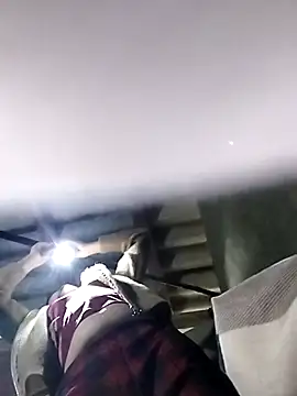 Snapshot of Ella-aa chatting on February 1, 2026, 2:10 am Ella-aa online show from February 1, 2026, 2:10 am