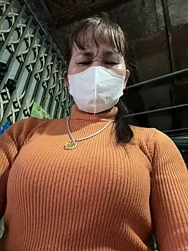 Snapshot of YANINA120 chatting on February 6, 2026, 10:29 am YANINA120 online show from February 6, 2026, 10:29 am