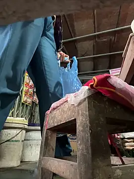 Snapshot of YANINA120 chatting on February 8, 2026, 2:15 am YANINA120 online show from February 8, 2026, 2:15 am