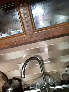 Snapshot of YANINA120 chatting on February 18, 2026, 2:07 am YANINA120 online show from February 18, 2026, 2:07 am