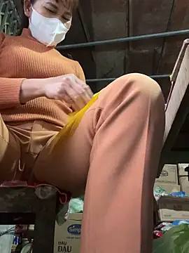 Snapshot of YANINA120 chatting on February 22, 2026, 1:40 am YANINA120 online show from February 22, 2026, 1:40 am