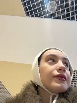 Snapshot of MiaTee chatting on February 13, 2026, 4:08 am MiaTee online show from February 13, 2026, 4:08 am