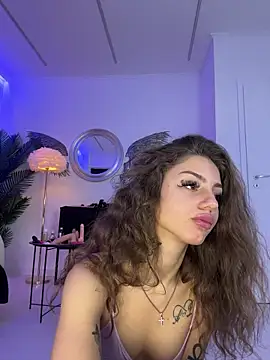 Snapshot of AnnastasiaJune chatting on February 8, 2026, 7:01 am AnnastasiaJune online show from February 8, 2026, 7:01 am