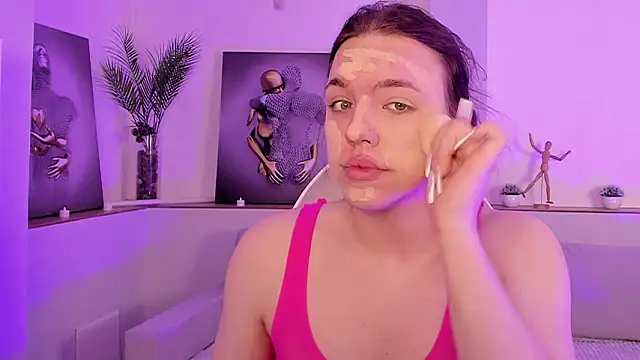 Snapshot of Madison_dolly chatting on February 14, 2026, 2:08 am Madison dolly online show from February 14, 2026, 2:08 am