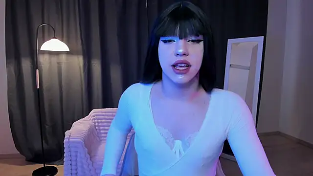 Snapshot of Madison_dolly chatting on April 6, 2026, 8:26 am Madison dolly online show from April 6, 2026, 8:26 am