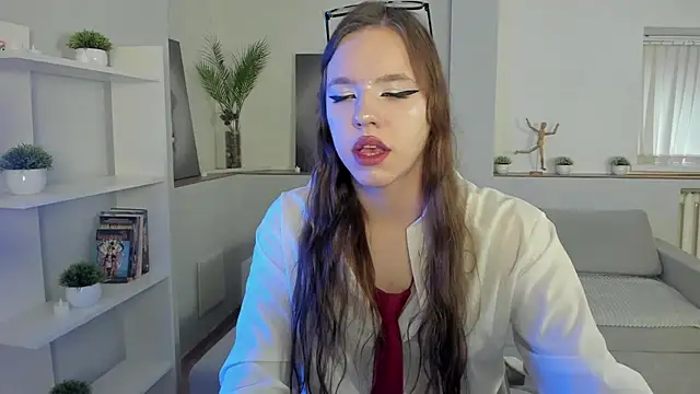 Snapshot of Madison_dolly chatting on April 12, 2026, 8:52 am Madison dolly online show from April 12, 2026, 8:52 am