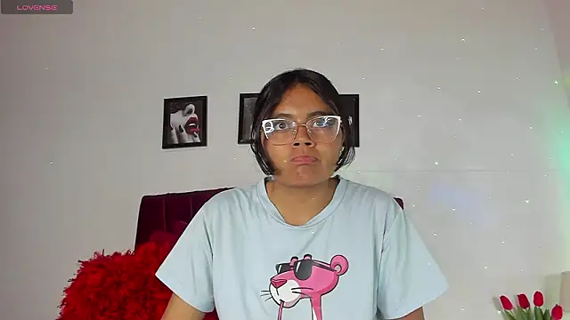 Snapshot of luna_velveth chatting on February 11, 2026, 2:27 am luna velveth online show from February 11, 2026, 2:27 am