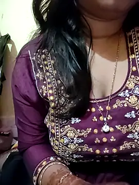 PARI51 online show from February 18, 2026, 9:00 pm