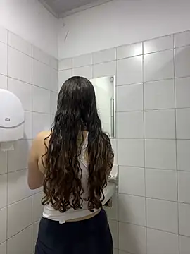 Annie bonnie  online show from February 22, 2026, 11:42 am