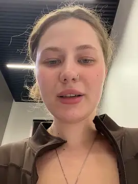 Snapshot of AsynaYuuki chatting on February 26, 2026, 6:51 pm AsynaYuuki online show from February 26, 2026, 6:51 pm