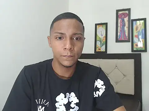 hotboyluxe online show from February 18, 2026, 2:51 am