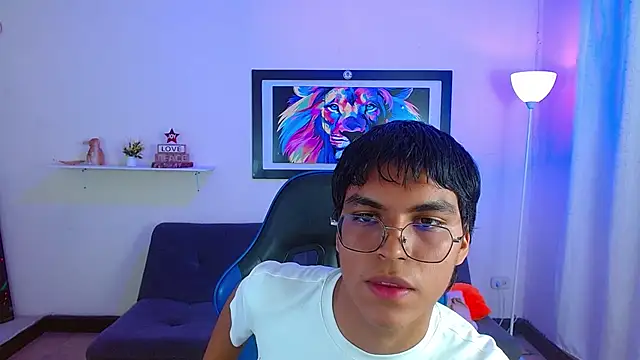 Maecum18 online show from May 14, 2026, 8:59 pm