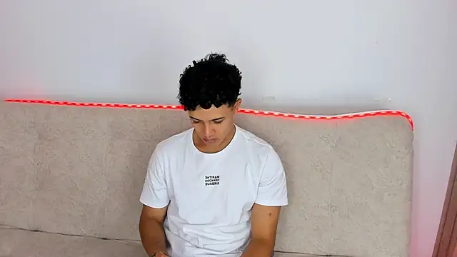  Alex Colton online show from April 8, 2026, 10:10 pm