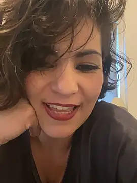 Snapshot of eva_luz chatting on May 5, 2026, 4:48 pm eva luz online show from May 5, 2026, 4:48 pm