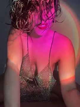 Snapshot of eva_luz chatting on May 21, 2026, 6:37 pm eva luz online show from May 21, 2026, 6:37 pm