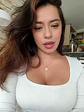foxxy lover online show from April 25, 2026, 5:21 pm