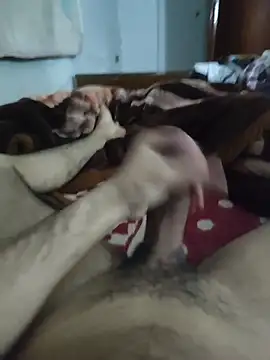 Snapshot of amirMohamed58 chatting on April 15, 2026, 2:24 pm amirMohamed58 online show from April 15, 2026, 2:24 pm