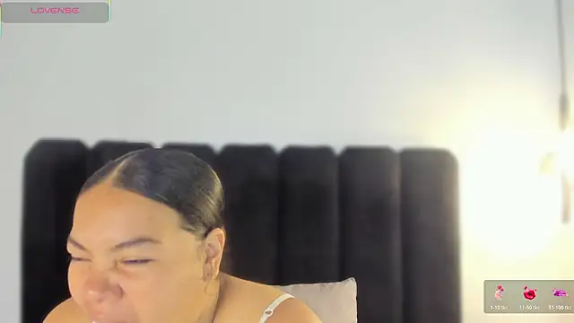 Amaranoir- online show from March 12, 2026, 3:45 am