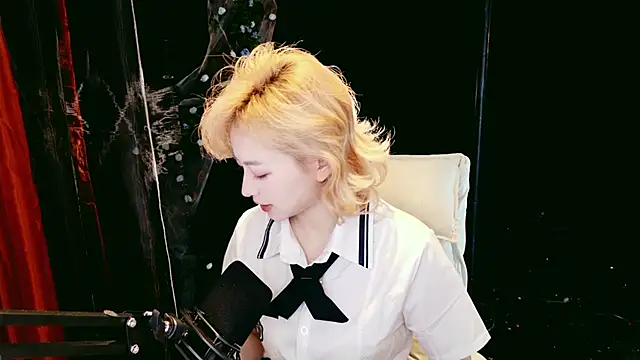 Snapshot of Lady-Mia777 chatting on February 12, 2026, 12:00 pm Lady-Mia777 online show from February 12, 2026, 12:00 pm