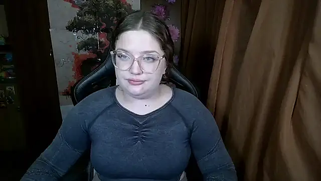 Teasing Dora online show from April 17, 2026, 8:12 pm