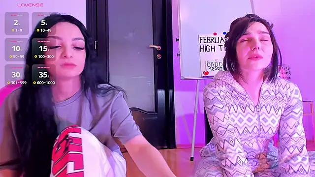 Peanaughty online show from February 21, 2026, 8:48 am