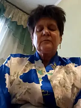 Snapshot of IrchykLove chatting on February 8, 2026, 10:29 am IrchykLove online show from February 8, 2026, 10:29 am