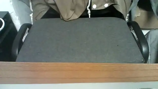 elegantblack online show from March 19, 2026, 12:42 pm