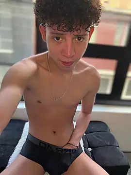 Snapshot of yoursexyjose chatting on February 26, 2026, 7:13 pm yoursexyjose online show from February 26, 2026, 7:13 pm