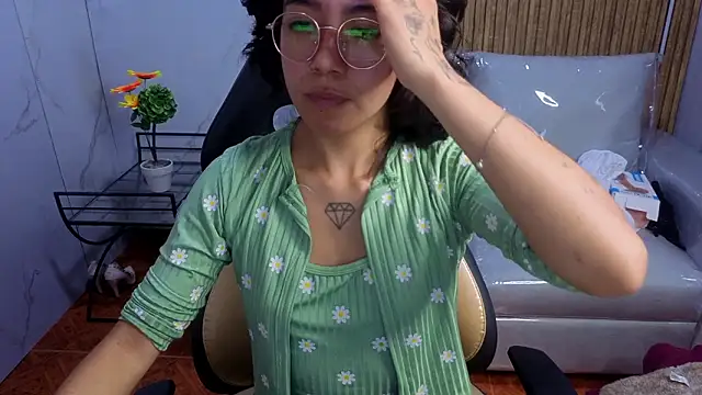 Lynn turner online show from February 3, 2026, 12:54 pm