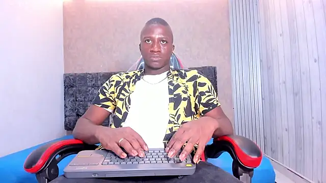 Snapshot of michell_joos chatting on February 3, 2026, 12:32 pm michell joos online show from February 3, 2026, 12:32 pm