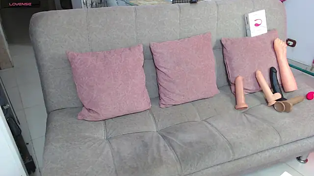 HannaRodri online show from April 9, 2026, 9:09 pm