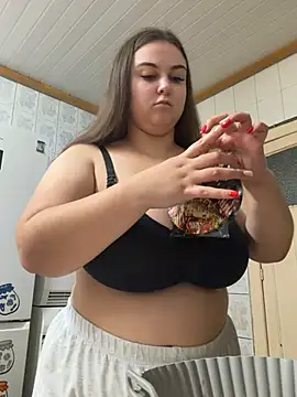 Snapshot of AlyaX_X chatting on February 21, 2026, 5:47 pm AlyaX X online show from February 21, 2026, 5:47 pm