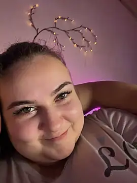 Snapshot of AlyaX_X chatting on February 24, 2026, 2:04 pm AlyaX X online show from February 24, 2026, 2:04 pm