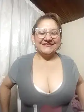 Snapshot of JULIETA_21- chatting on July 1, 2026, 2:13 am JULIETA 21- online show from July 1, 2026, 2:13 am