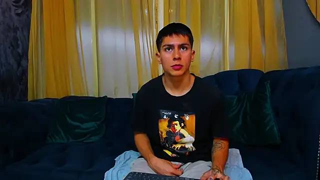 Snapshot of Aron_pulse chatting on February 16, 2026, 1:18 pm Aron pulse online show from February 16, 2026, 1:18 pm