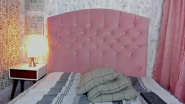 Snapshot of arlequiin_ chatting on February 22, 2026, 9:52 am arlequiin online show from February 22, 2026, 9:52 am