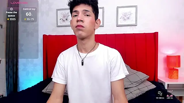 Snapshot of arlequiin_ chatting on February 28, 2026, 7:37 pm arlequiin online show from February 28, 2026, 7:37 pm