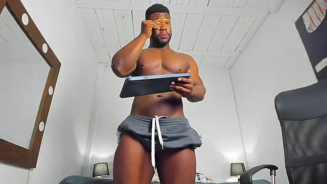 Snapshot of James_McBoy chatting on February 27, 2026, 6:35 am James McBoy online show from February 27, 2026, 6:35 am