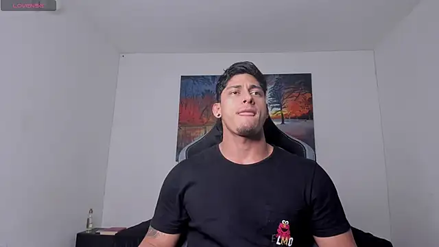 Snapshot of ryanwhite3 chatting on April 24, 2026, 1:08 am ryanwhite3 online show from April 24, 2026, 1:08 am