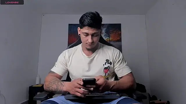 Snapshot of ryanwhite3 chatting on May 29, 2026, 11:14 pm ryanwhite3 online show from May 29, 2026, 11:14 pm