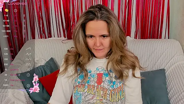 Snapshot of LilyBel chatting on February 17, 2026, 8:00 am LilyBel online show from February 17, 2026, 8:00 am