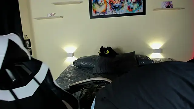 meredit cris23 online show from February 20, 2026, 6:26 am