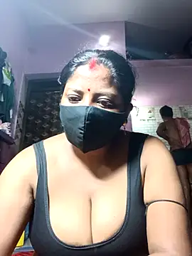 Snapshot of Fetish-Couple2 chatting on February 11, 2026, 8:58 pm Fetish-Couple2 online show from February 11, 2026, 8:58 pm