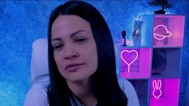 karolina robinson online show from March 25, 2026, 4:13 pm