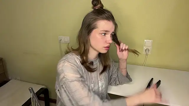 Snapshot of EarthaStinett chatting on February 27, 2026, 5:18 am EarthaStinett online show from February 27, 2026, 5:18 am