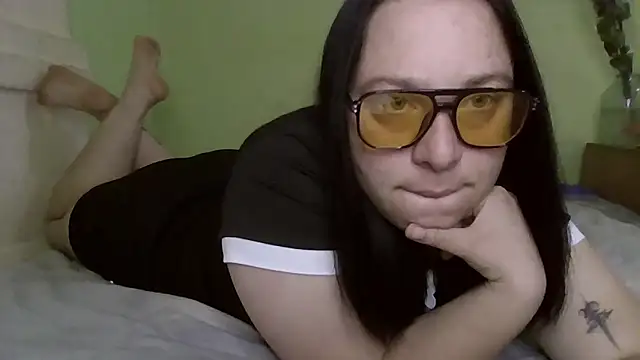 MillaSourety online show from March 19, 2026, 7:01 am