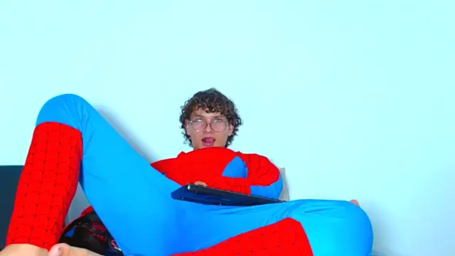 arielnoir6958 online show from April 4, 2026, 11:57 pm