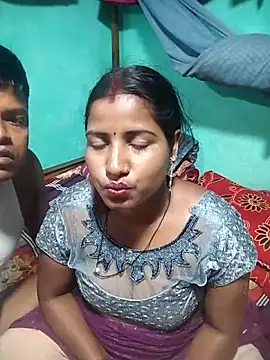 Snapshot of Your_deshibhabi25years chatting on May 10, 2026, 3:17 pm Your deshibhabi25years online show from May 10, 2026, 3:17 pm