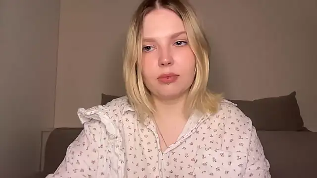 Ophelia Ritz online show from March 31, 2026, 9:59 pm